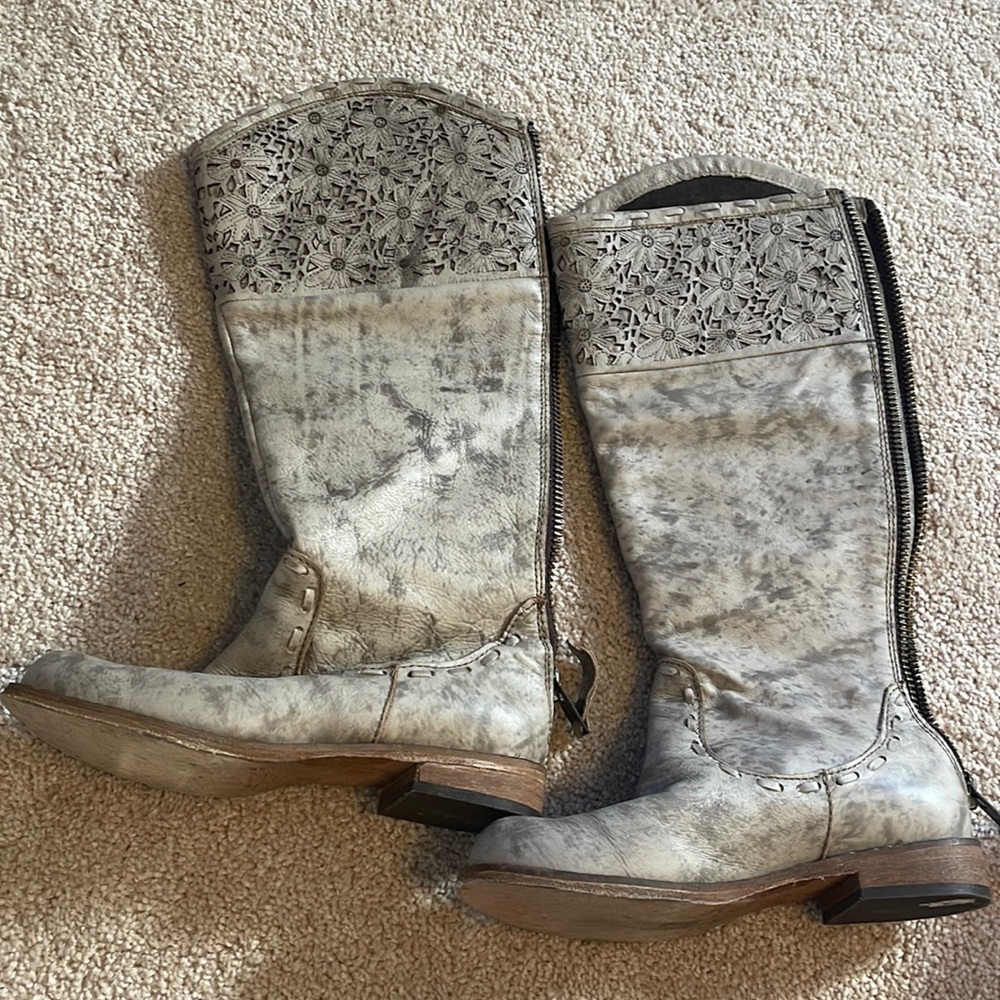 Corral floral design boots
